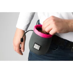 Max & Molly Treat Bag Τσαντάκι Λιχουδιών Μπλε -Προμήθειες Για Κατοικίδια Κατάστημα πωλήσεων max treat bag hand pink 1000x1000w 1